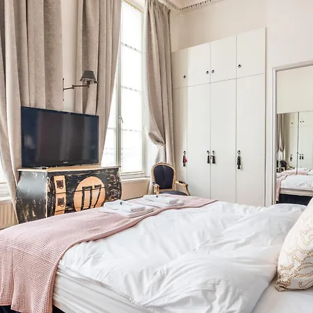 Luxury Typical Parisian Flat - 6 Guests - 5 Min From Louvre París
