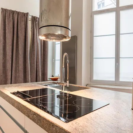 Luxury Typical Parisian Flat - 6 Guests - 5 Min From Louvre *
