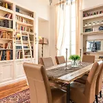 Апартаменты Luxury Typical Parisian Flat - 6 Guests - 5 Min From Louvre