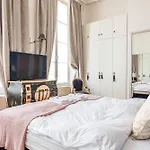 Luxury Typical Parisian Flat - 6 Guests - 5 Min From Louvre Париж