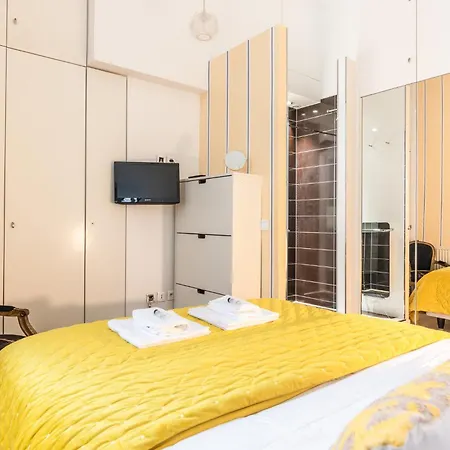 Daire Luxury Typical Parisian Flat - 5 Min From Louvre Paris