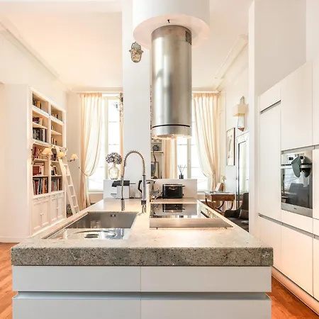 Luxury Typical Parisian Flat - 5 Min From Louvre