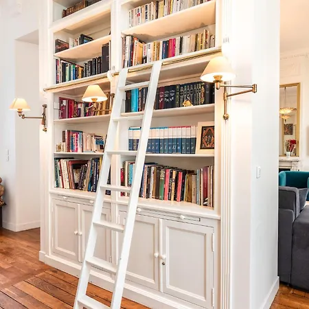 Daire Luxury Typical Parisian Flat - 5 Min From Louvre Paris