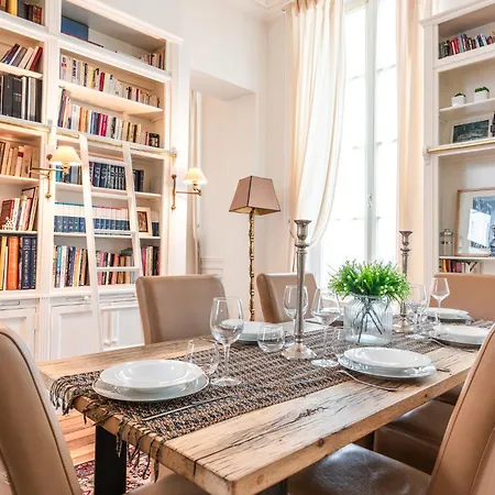 Luxury Typical Parisian Flat - 5 Min From Louvre Daire Paris
