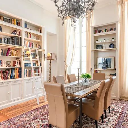 Luxury Typical Parisian Flat - 5 Min From Louvre Daire Paris