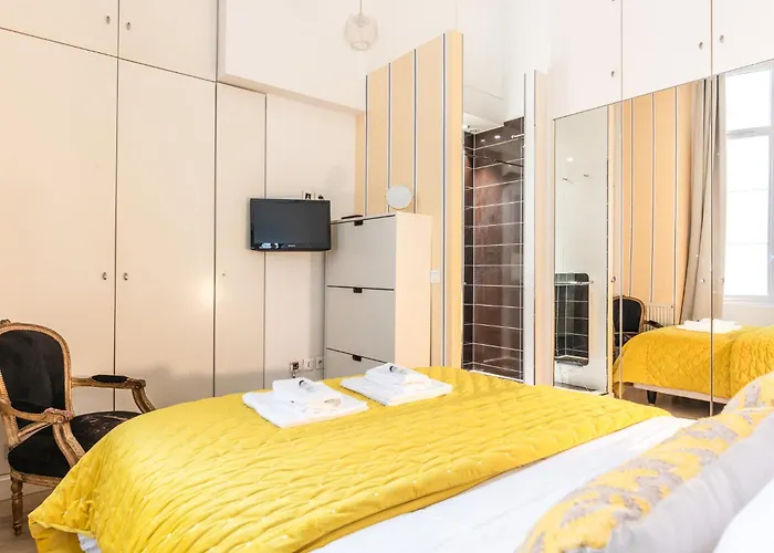 شقة Luxury Typical Parisian Flat - 6 Guests - 5 Min From Louvre باريس