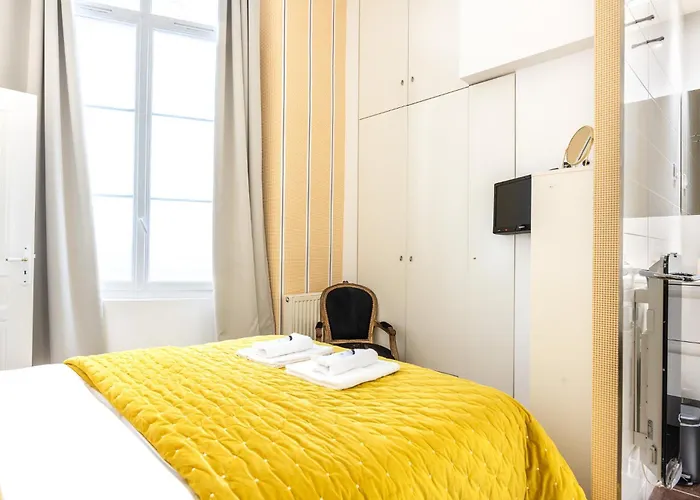 Luxury Typical Parisian Flat - 6 Guests - 5 Min From Louvre شقة *