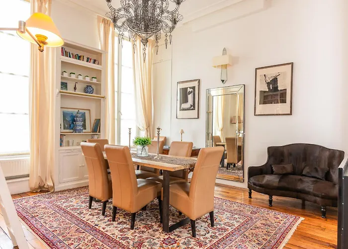 Luxury Typical Parisian Flat - 6 Guests - 5 Min From Louvre *