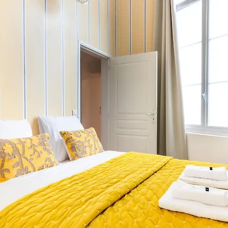 Luxury Typical Parisian Flat - 6 Guests - 5 Min From Louvre Apartment Paris